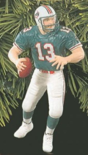 Aunt Krismas 'Dan Marino' ornament by Dill Rhodus. Year: 1999 - Football Legends series #5. 'Mint In Box' condition.