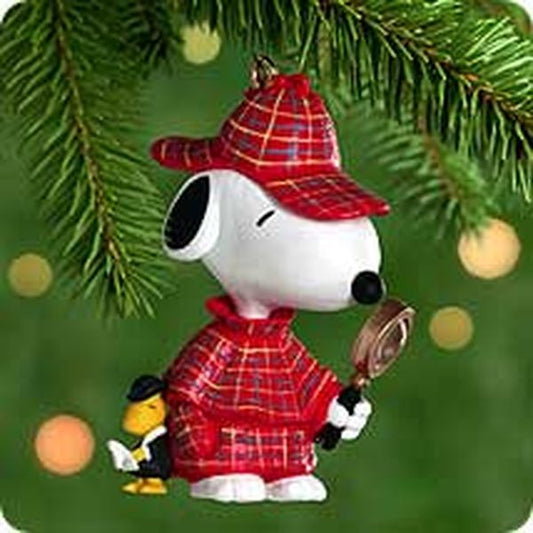 Aunt Krismas 'The Detective' ornament by Bob Siedler. Year: 2000 - Spotlight on Snoopy series #3. 'Mint In Box' condition.