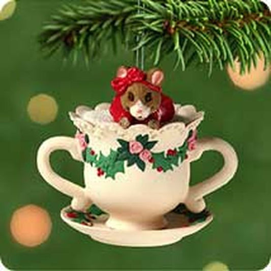 Aunt Krismas 'Grandmother' ornament by Sharon Pike. Year: 2001 - N/A series #0. 'Mint In Box' condition.