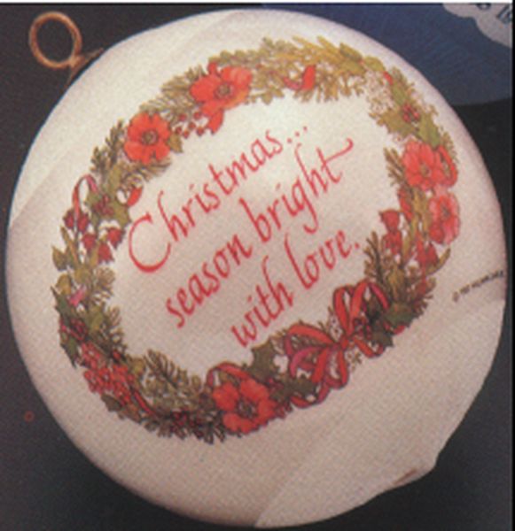 Aunt Krismas 'Love' ornament by Hallmark. Year: 1982 - N/A series #0. 'No Box' condition.