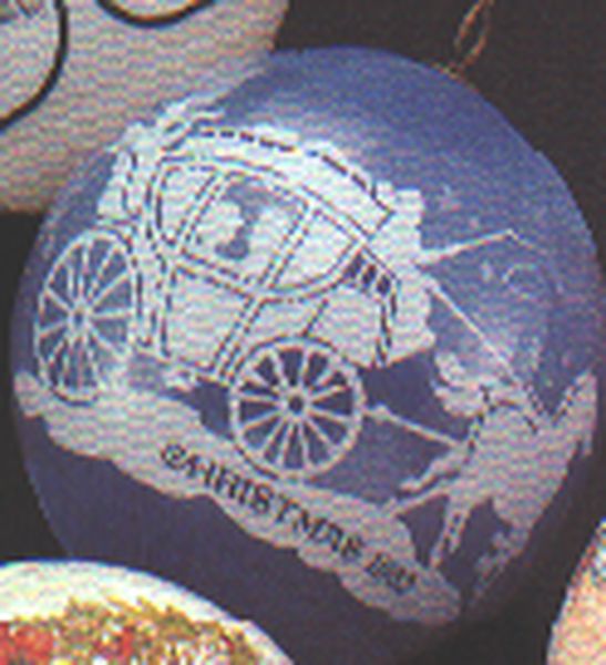Aunt Krismas 'Moments Of Love' ornament by Hallmark. Year: 1982 - N/A series #0. 'No Box' condition.