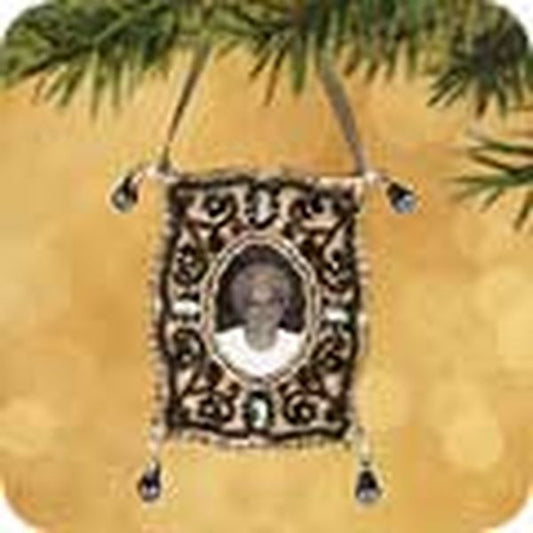 Aunt Krismas 'Part of Our Legacy - Photo Holder' ornament by LaDene Votruba. Year: 2002 - Family Tree  series #0. 'Mint In Box' condition.