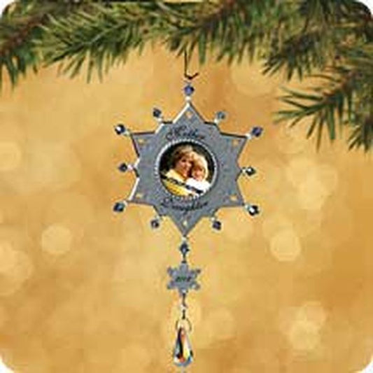 Aunt Krismas 'Mom/Daughter - Photo Holder' ornament by LaDene Votruba. Year: 2002 - N/A series #0. 'Mint In Box' condition.