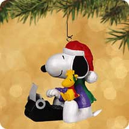 Aunt Krismas 'Literary Ace' ornament by Bob Siedler. Year: 2002 - Spotlight on Snoopy series #5. 'Mint In Box' condition.