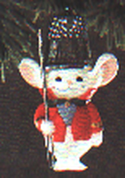 Aunt Krismas 'Thimble Mouse' ornament by Peter Dutkin. Year: 1982 - Thimble series #5. 'Mint In Box' condition.
