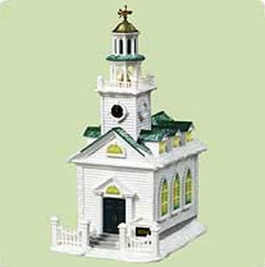 Aunt Krismas 'Colonial Church' ornament by Tracy Larsen. Year: 2004 - Candlelight Services series #7. 'Mint In Box' condition.