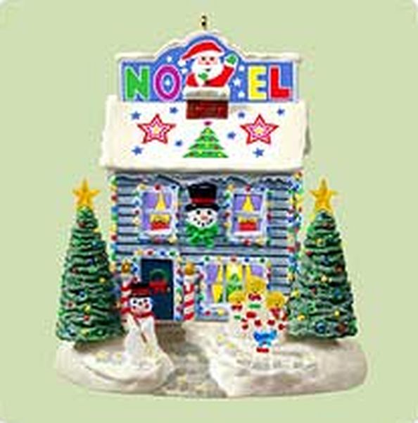 Aunt Krismas 'Electrical Spectacle!' ornament by Hallmark. Year: 2004 - N/A series #0. 'Mint In Box' condition.