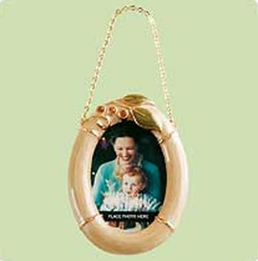 Aunt Krismas 'Life's Greatest Blessing' ornament by Joanne Eschrich. Year: 2004 - Family Tree  series #0. 'Mint In Box' condition.