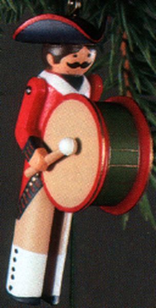 Aunt Krismas 'Early American' ornament by Linda Sickman. Year: 1983 - Clothespin Soldier series #2. 'Mint In Box' condition.