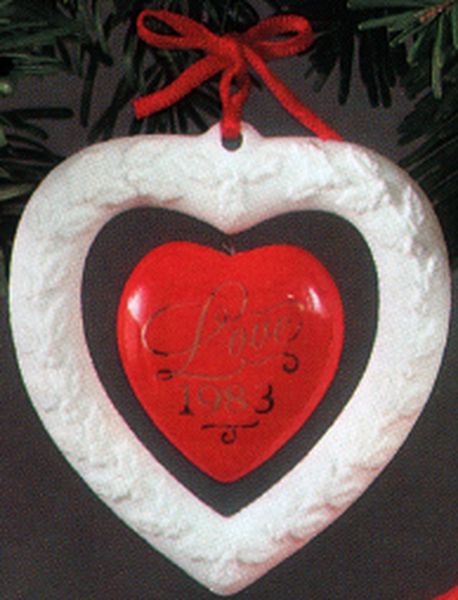 Aunt Krismas 'Love' ornament by Linda Sickman. Year: 1983 - N/A series #0. 'No Box' condition.