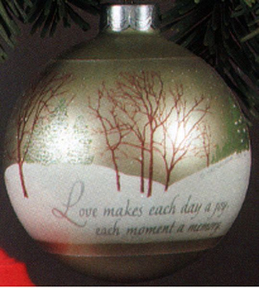 Aunt Krismas 'Love' ornament by Thomas Blackshear. Year: 1983 - N/A series #0. 'No Box' condition.