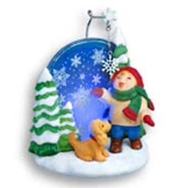 Aunt Krismas 'Catching Snowflakes' ornament by Tammy Haddix. Year: 2006 - N/A series #0. 'Mint In Box' condition.