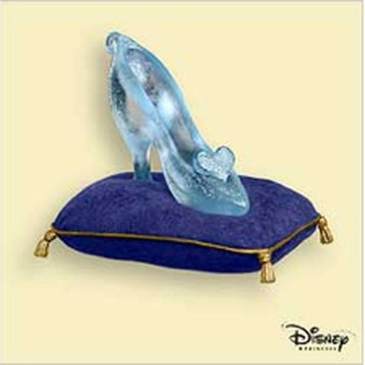 Aunt Krismas 'Cinderella’s Slipper' ornament by Sharon Visker. Year: 2006 - Cinderella  series #0. 'Mint In Box' condition.