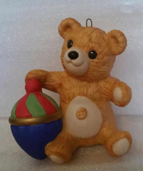 Aunt Krismas 'Cinnamon Bear with Top' ornament by Peter Dutkin. Year: 1983 - Porcelain Bear series #1. 'No Box' condition.