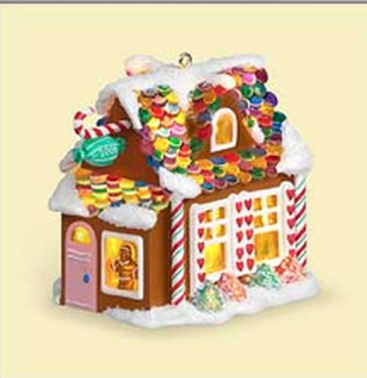 Aunt Krismas 'Sweet Shop' ornament by Linda Sickman. Year: 2006 - Noelville series #1. 'Mint In Box' condition.