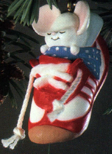 Aunt Krismas 'Sneaker Mouse' ornament by Ed Seale. Year: 1983 - N/A series #0. 'No Box' condition.
