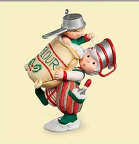 Aunt Krismas 'Dusty & Smidgen' ornament by Tammy Haddix. Year: 2006 - The Merry Bakers  series #0. 'Mint In Box' condition.