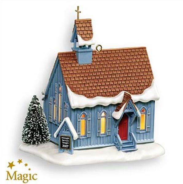 Aunt Krismas 'Chapel in the Woods' ornament by Tracy Larsen. Year: 2007 - Candlelight Services series #10. 'Mint In Box' condition.