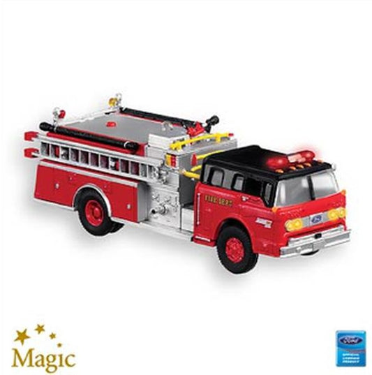 Aunt Krismas '1988 Ford C8000' ornament by Chris Webb. Year: 2007 - Fire Brigade series #5. 'Mint In Box' condition.