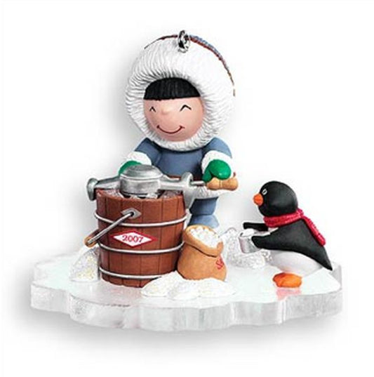 Aunt Krismas 'Ice Cream' ornament by Sharon Visker. Year: 2007 - Frosty Friends series #28. 'Mint In Box' condition.