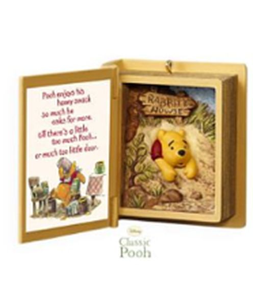 Aunt Krismas 'A Snack for Pooh' ornament by Tracy Larsen. Year: 2009 - Winnie the Pooh series #12. 'Mint In Box' condition.
