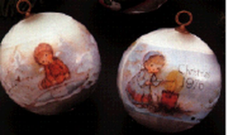 Aunt Krismas 'Charmers' ornament by Hallmark. Year: 1976 - N/A series #0. 'No Box' condition.