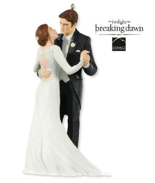 Aunt Krismas 'Edward and Bella's Wedding' ornament by Hallmark. Year: 2012 - Twilight Saga  series #0. 'Mint In Box' condition.